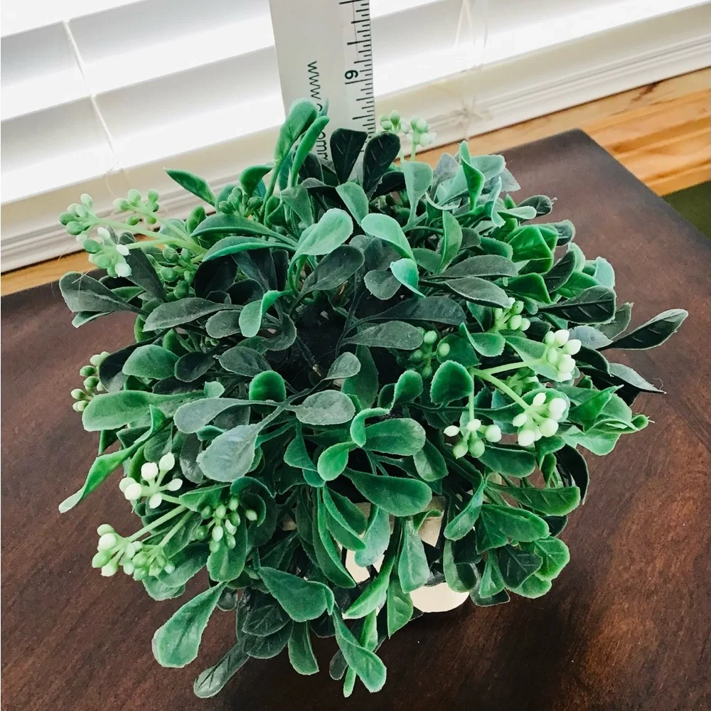 Artificial Boxwood Topiary in Green